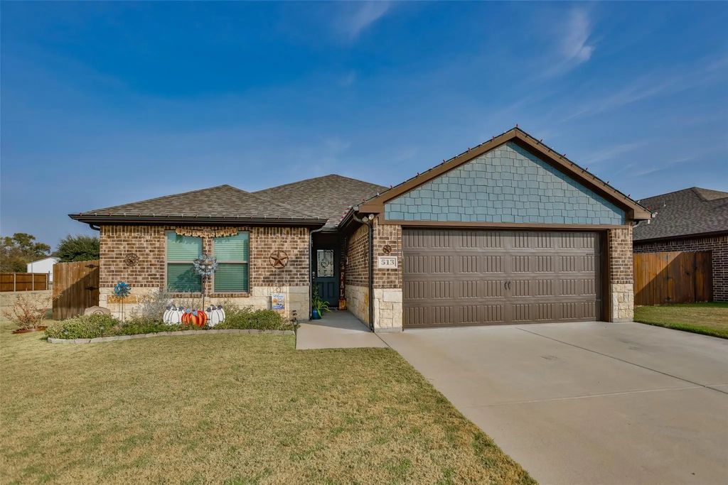 513 Pathfinder Street, Collinsville