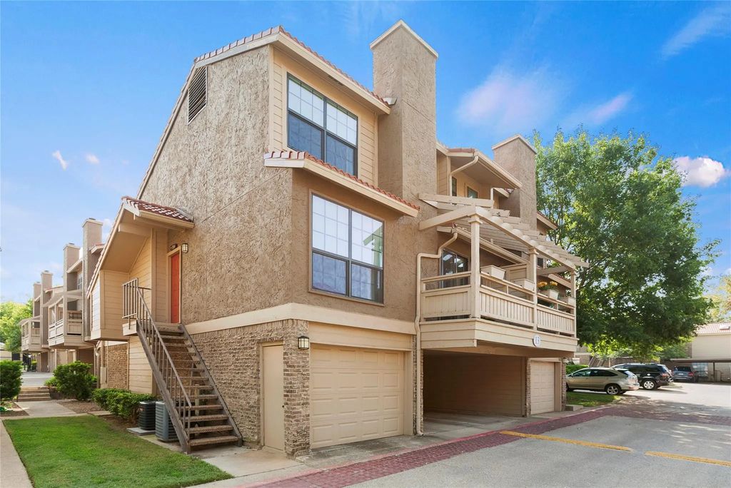 5200 Martel Avenue 13a, Dallas