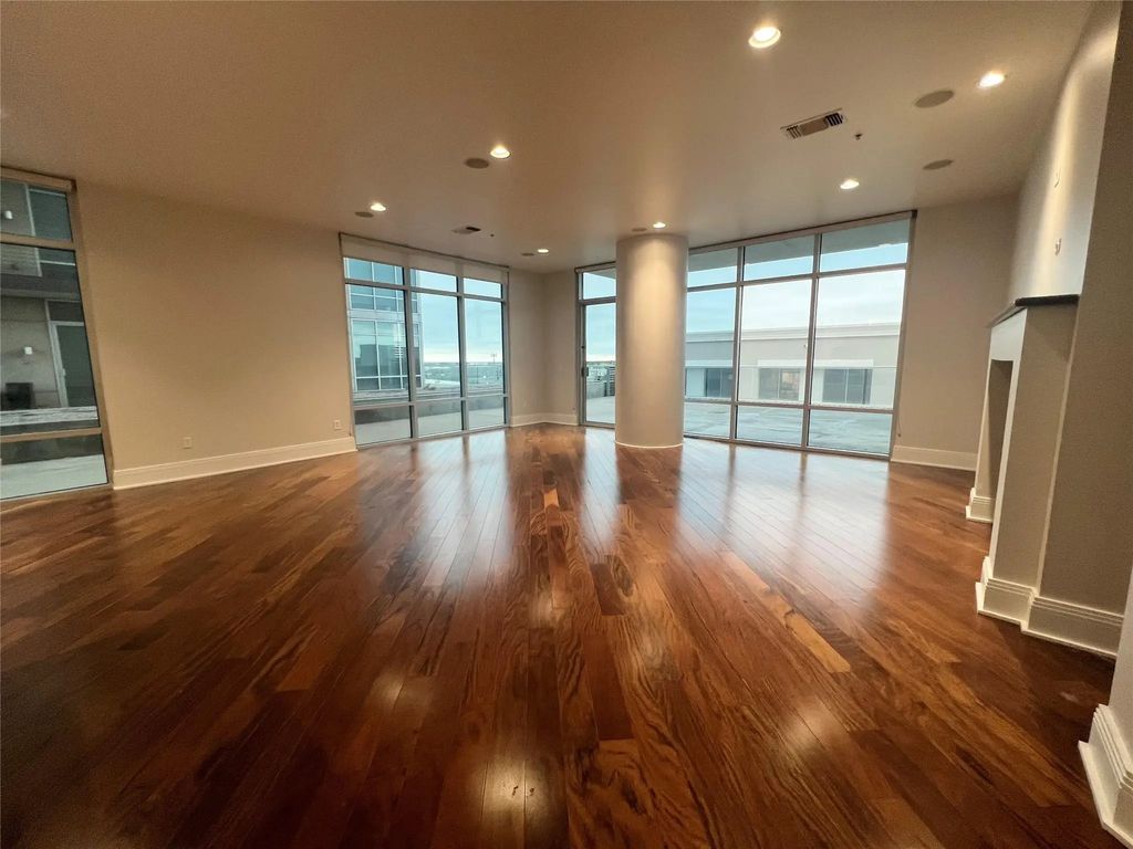8066 Park Lane 601, Dallas