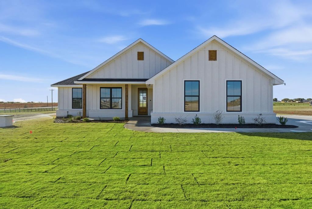 1001 Paramount Drive, Cresson