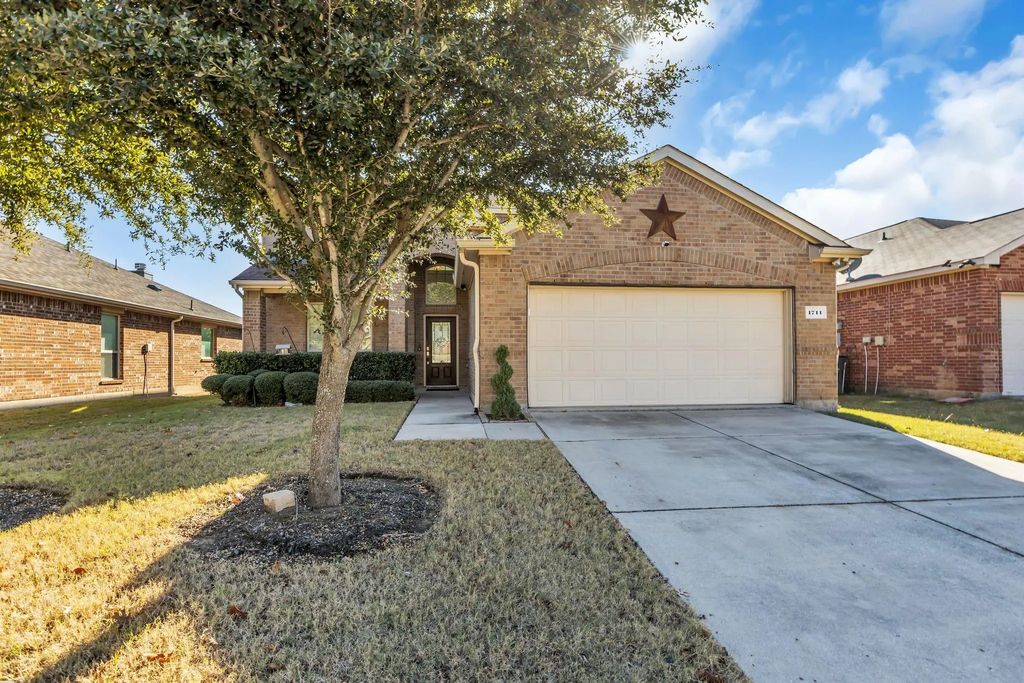 1711 Twin Hills Way, Princeton