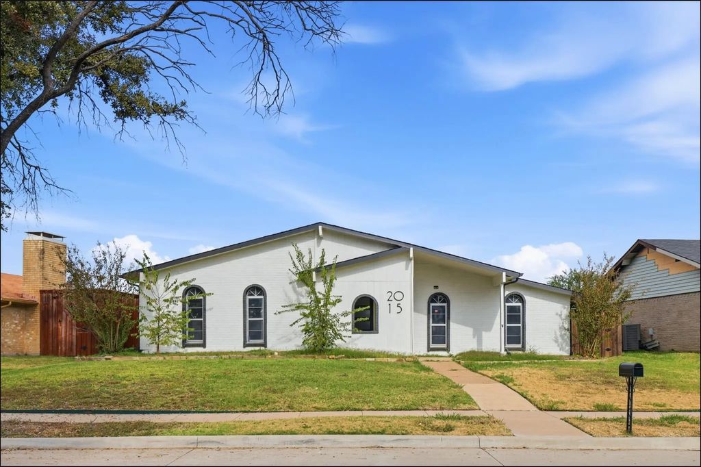 2015 Warberry Road, Carrollton