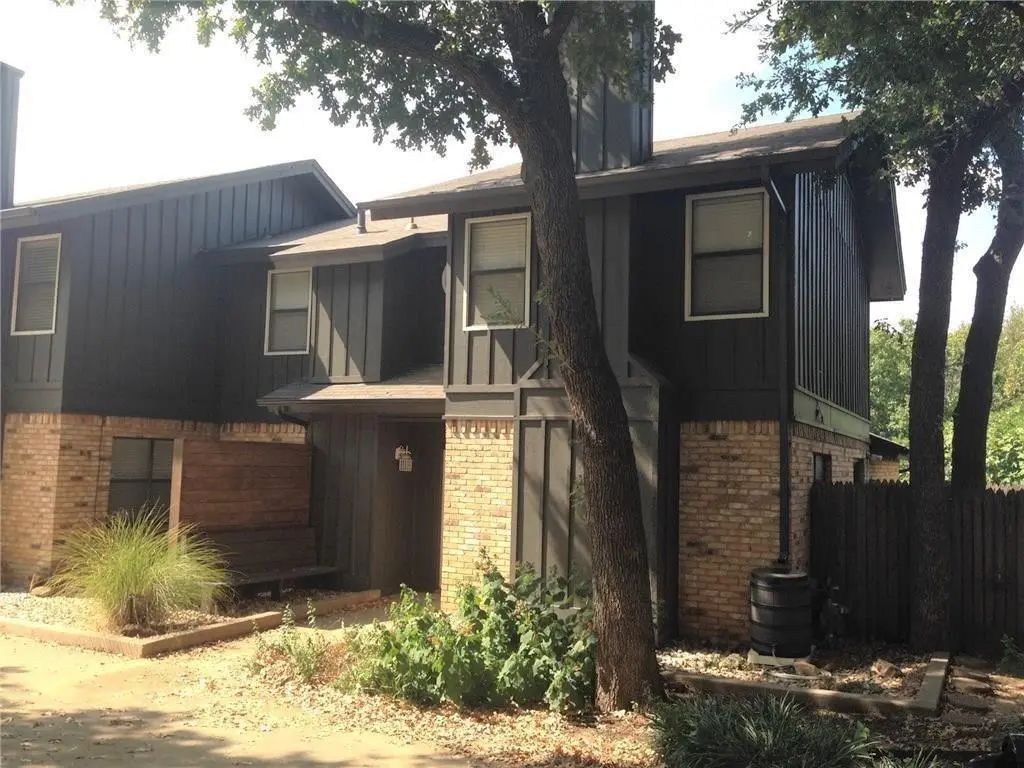 1720 Stonegate Drive, Denton