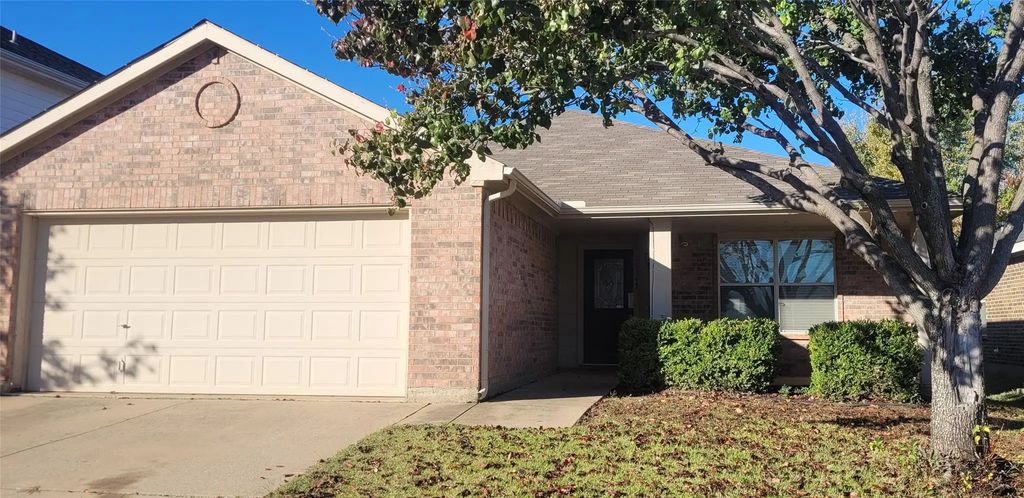 10345 Bear Hollow Drive, Fort Worth