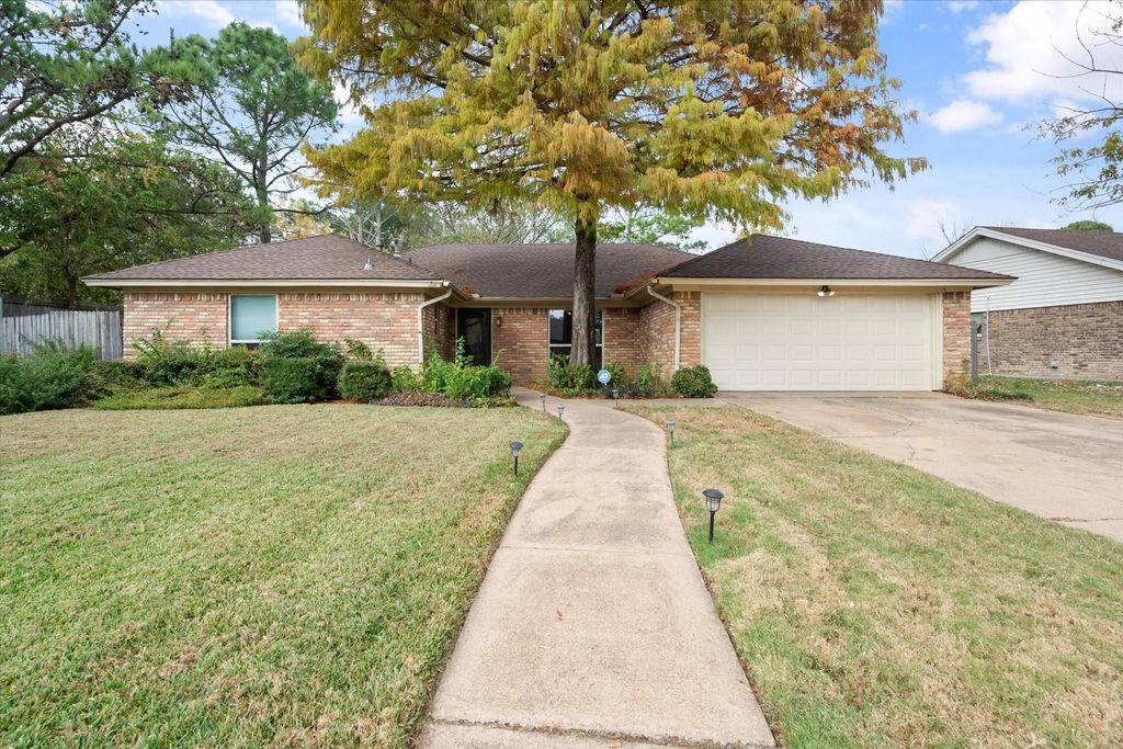 1301 Pinon Drive, Mansfield