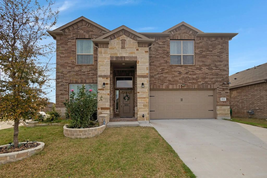 852 Finchley Drive, Fort Worth