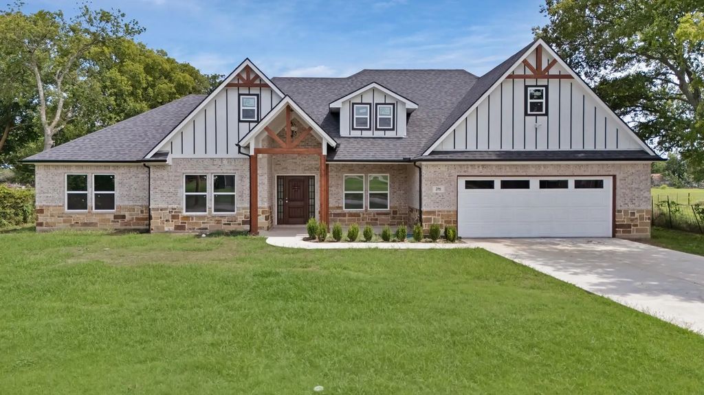 206 Hix Road, Cleburne
