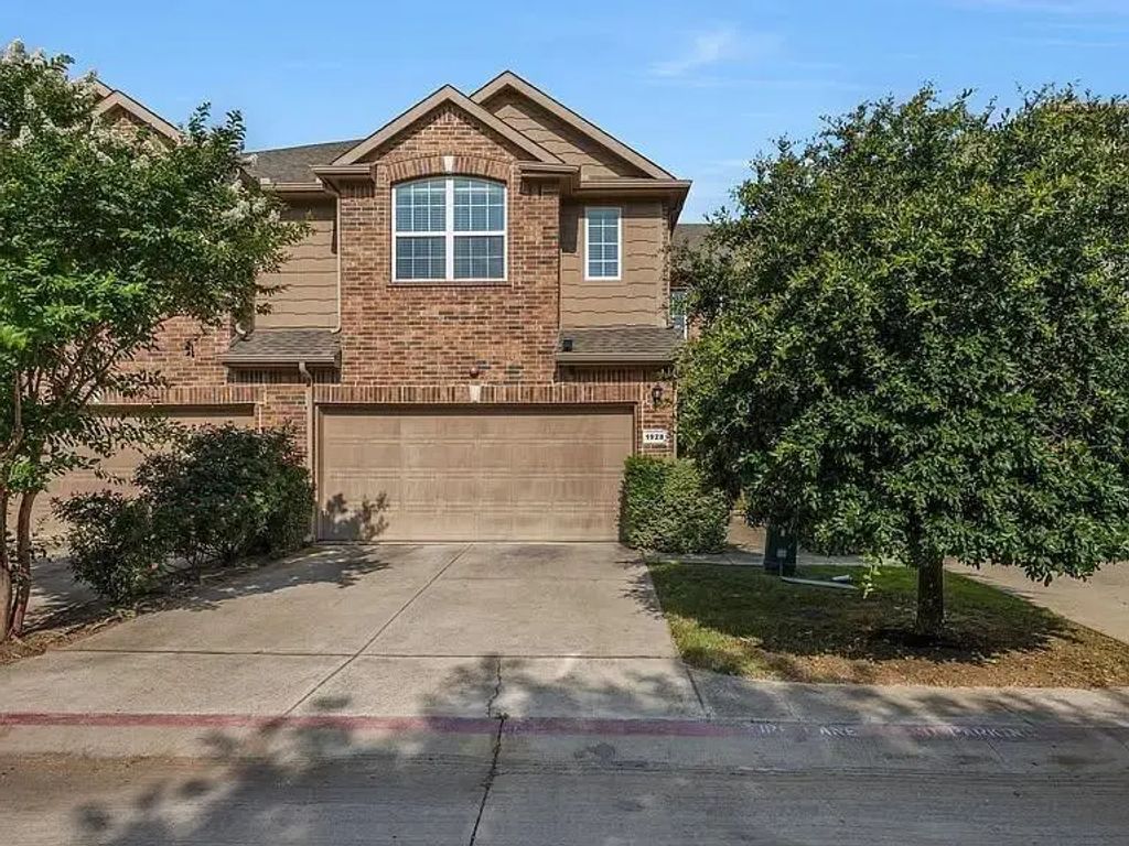 1928 Argyle Lane, Lewisville