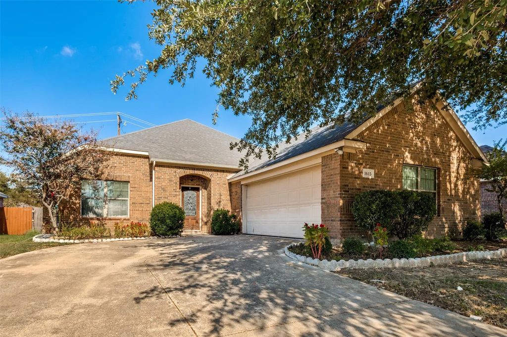 1615 Ridgemar Drive, Grand Prairie