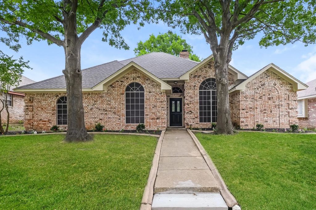 1450 Cromwell Court, Lancaster