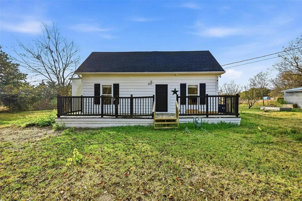 507 E Maple Street, Whitewright