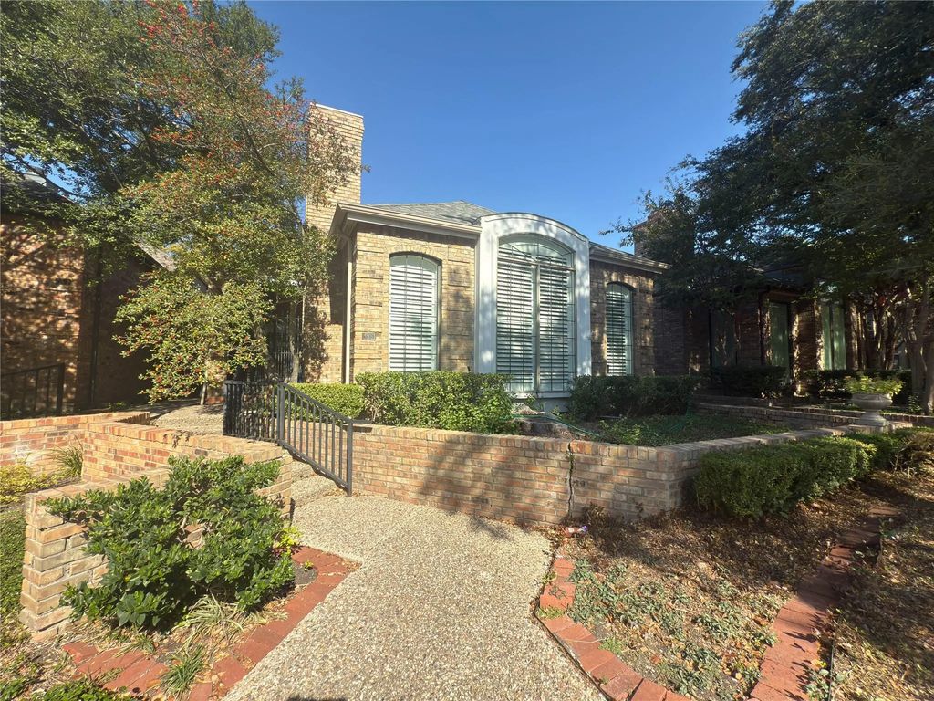 5991 Lindenshire Lane, Dallas