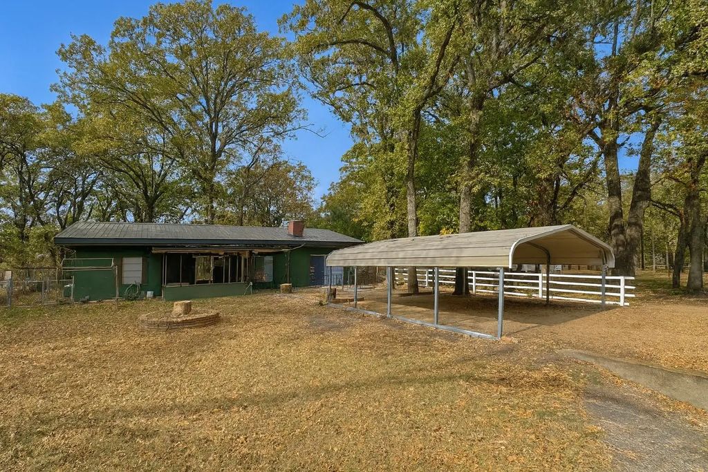 1505 Grove Drive, West Tawakoni