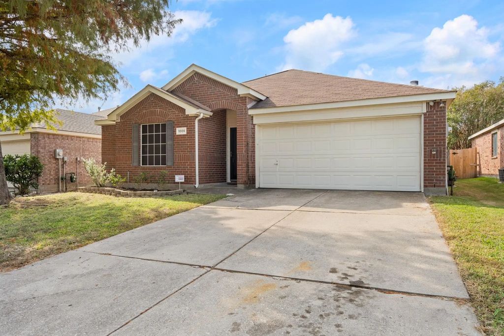 1005 Sussex Drive, Forney