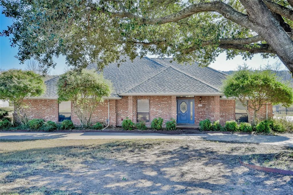 9110 Ravenswood Road, Granbury
