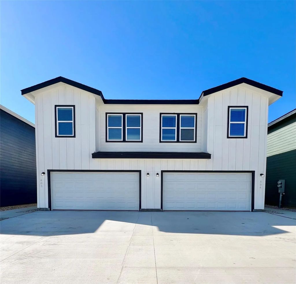 3501 E Renfro Street 604, Burleson