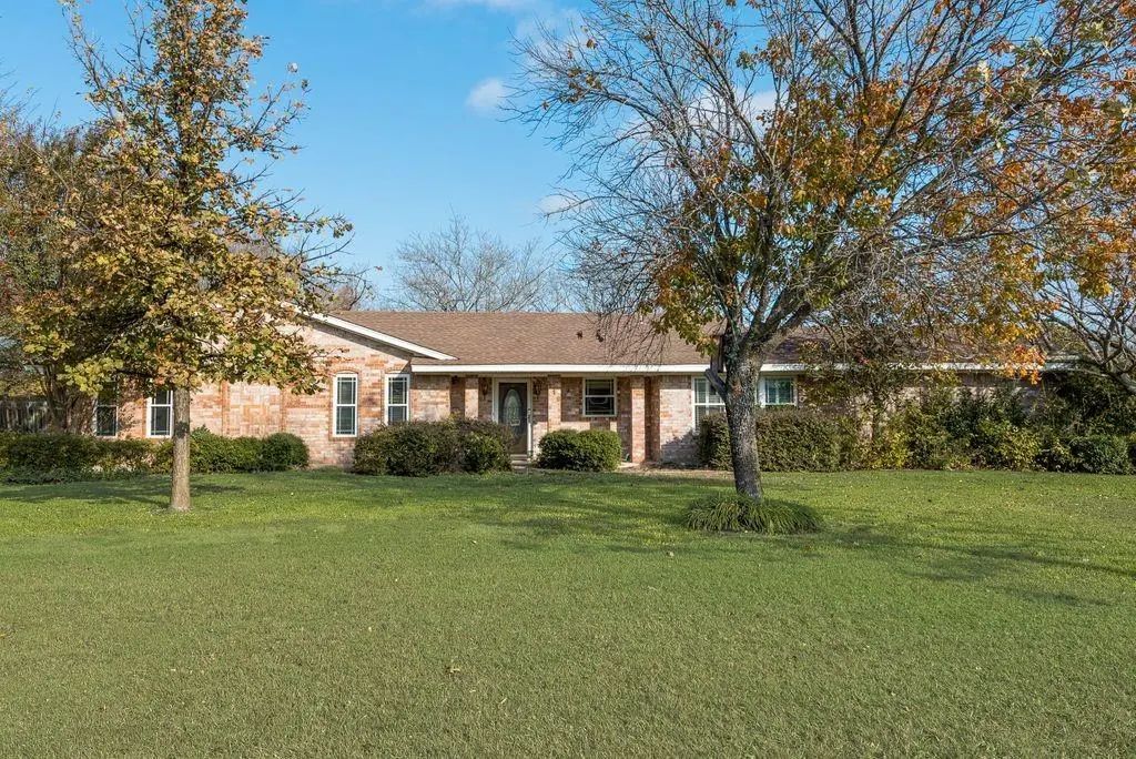 119 Burkett Lane, Pecan Hill