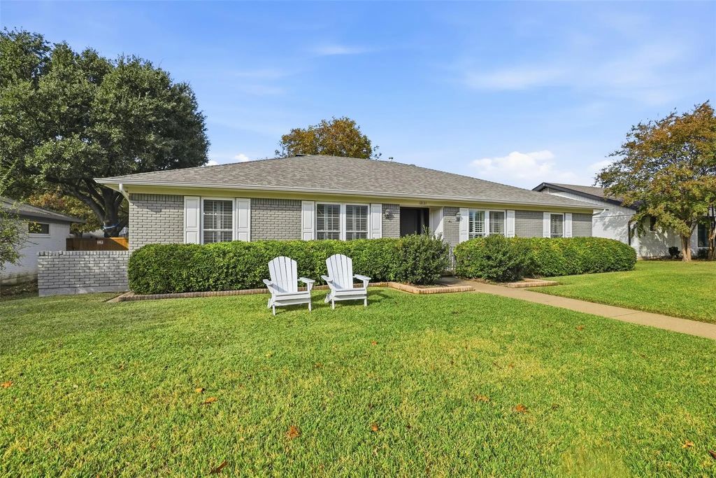 12121 Lochwood Boulevard, Dallas