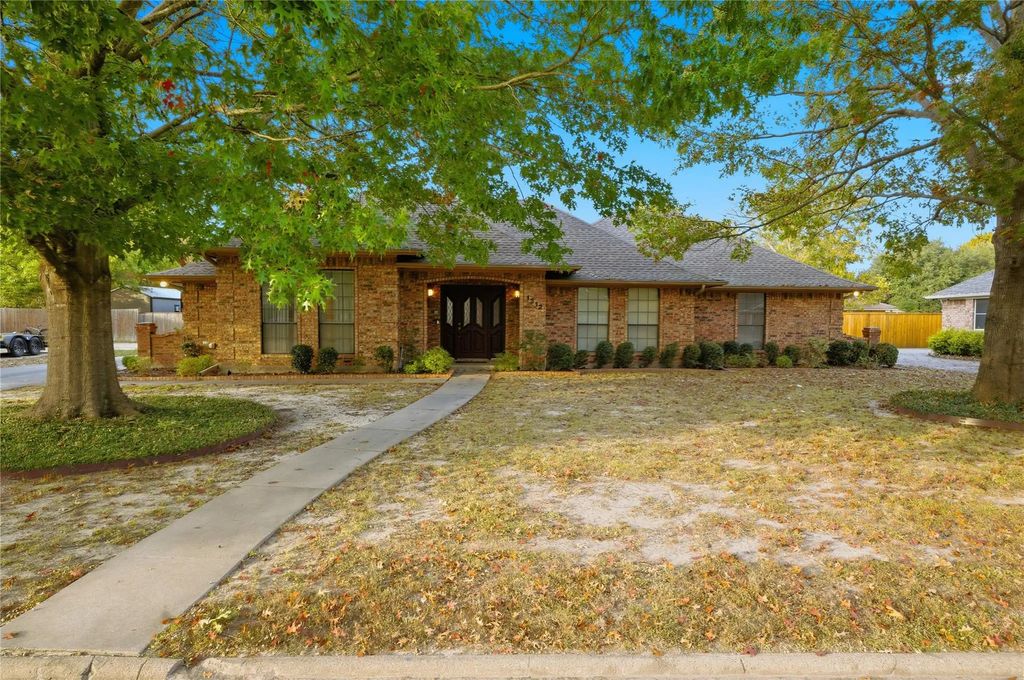 1312 Tiffany Lane, Commerce