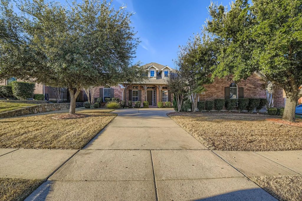 8406 Pecan Creek Drive, Arlington