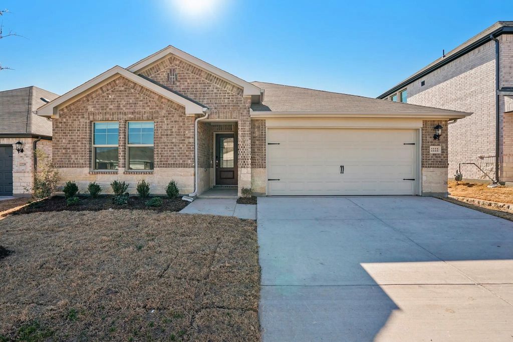 2222 Mustang Way, Seagoville