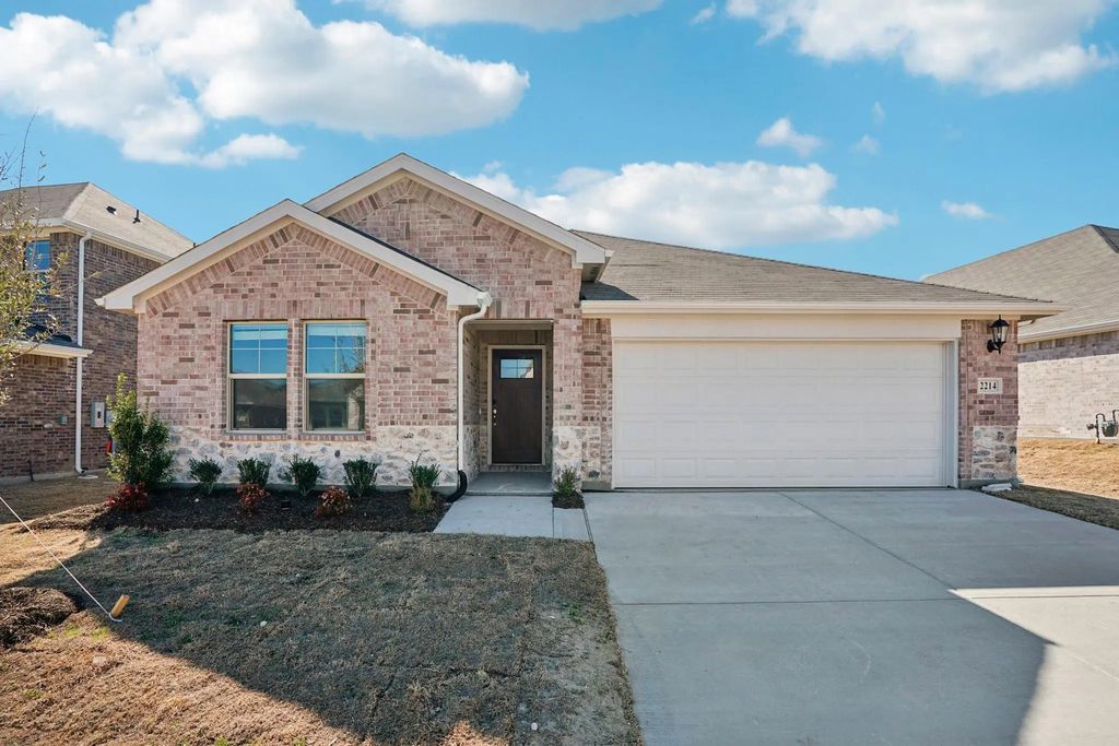 2214 Mustang Way, Seagoville
