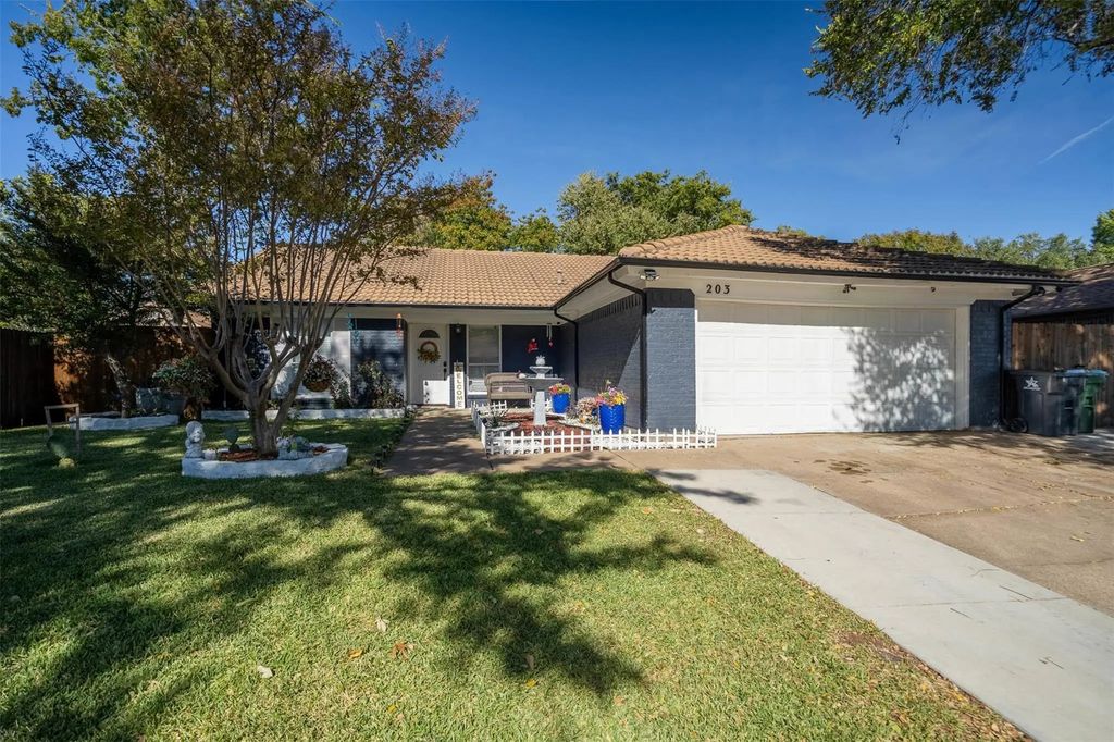 203 Lemon Drive, Arlington