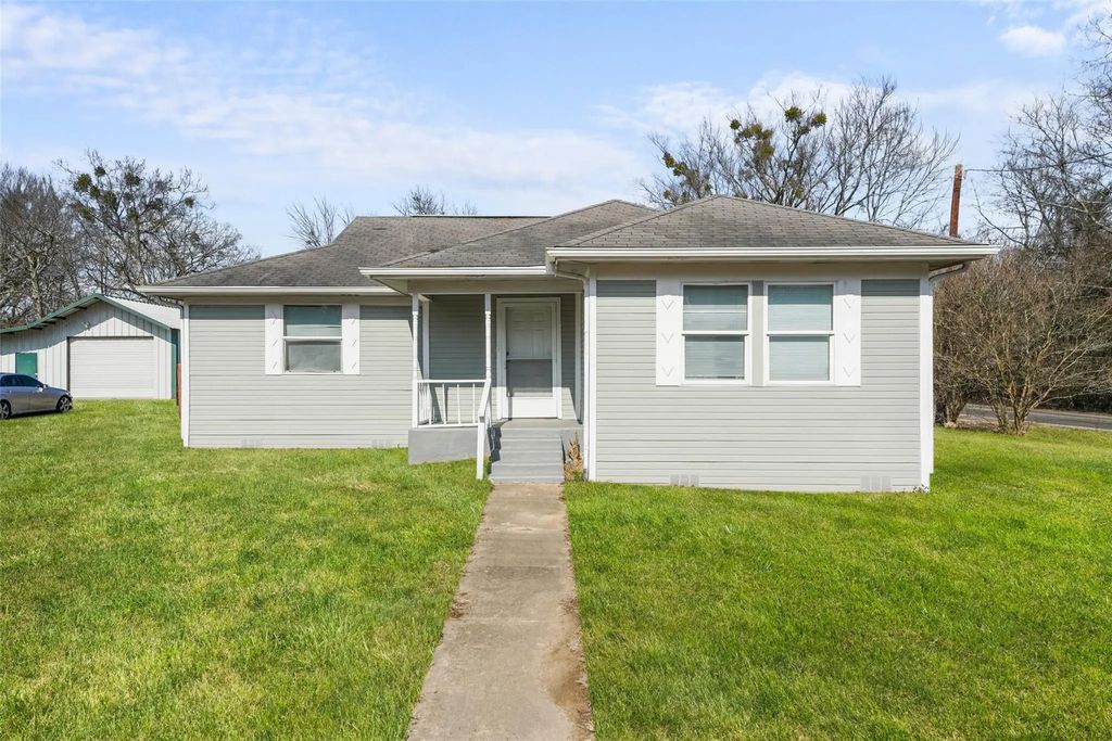 1145 Jefferson Road, Paris