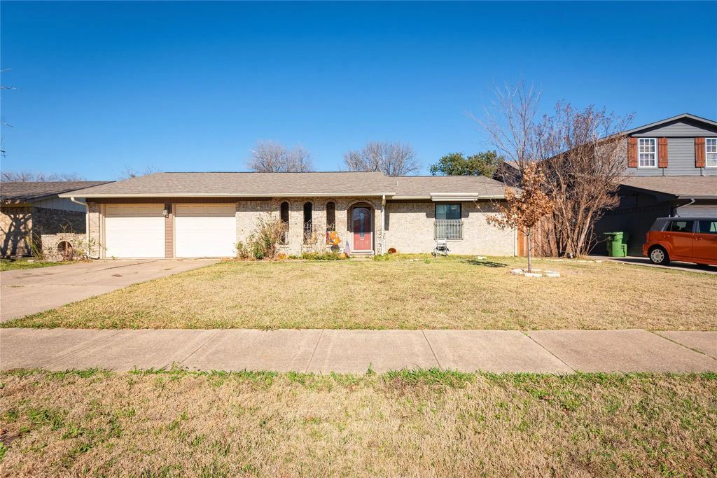 2005 Inverness Drive, Carrollton