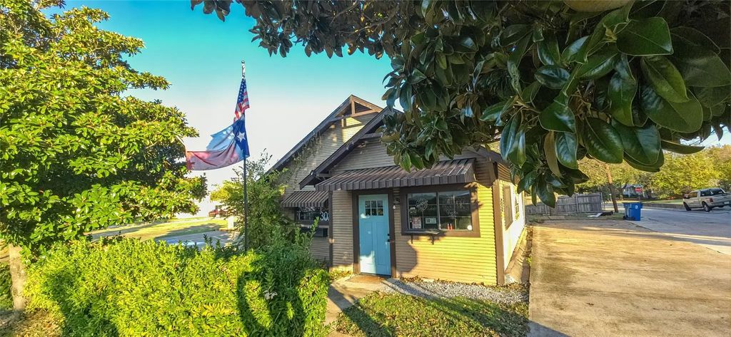 302 W Rusk, Rockwall
