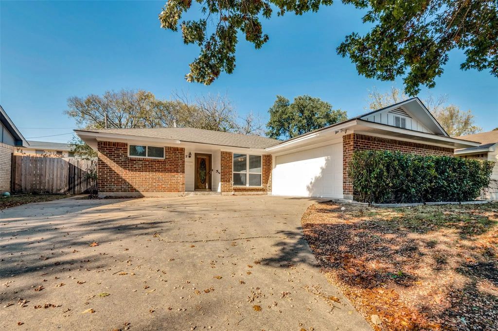 222 Merribrook Trail, Duncanville
