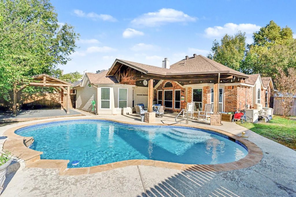 1801 Fairfax Drive, Mansfield