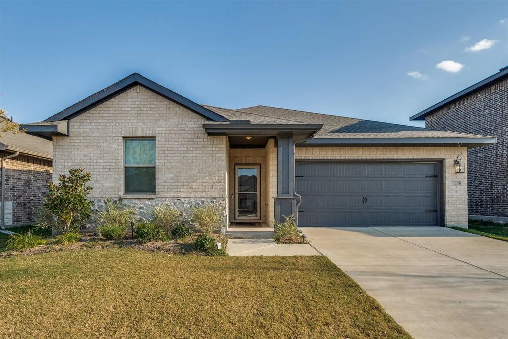 1225 Eagle Mountain Drive, Dallas