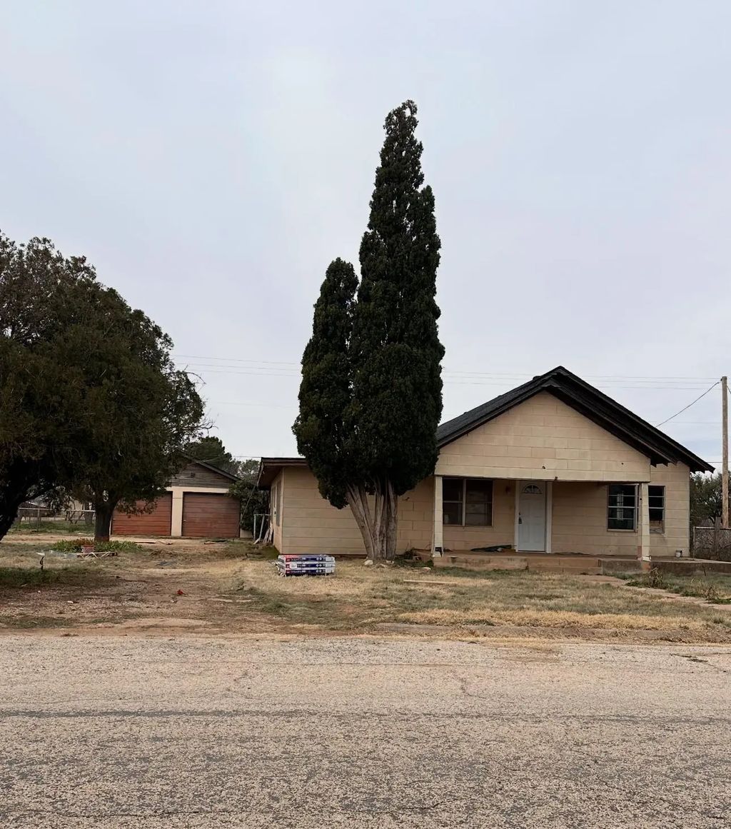 1104 S Washington Street, Aspermont