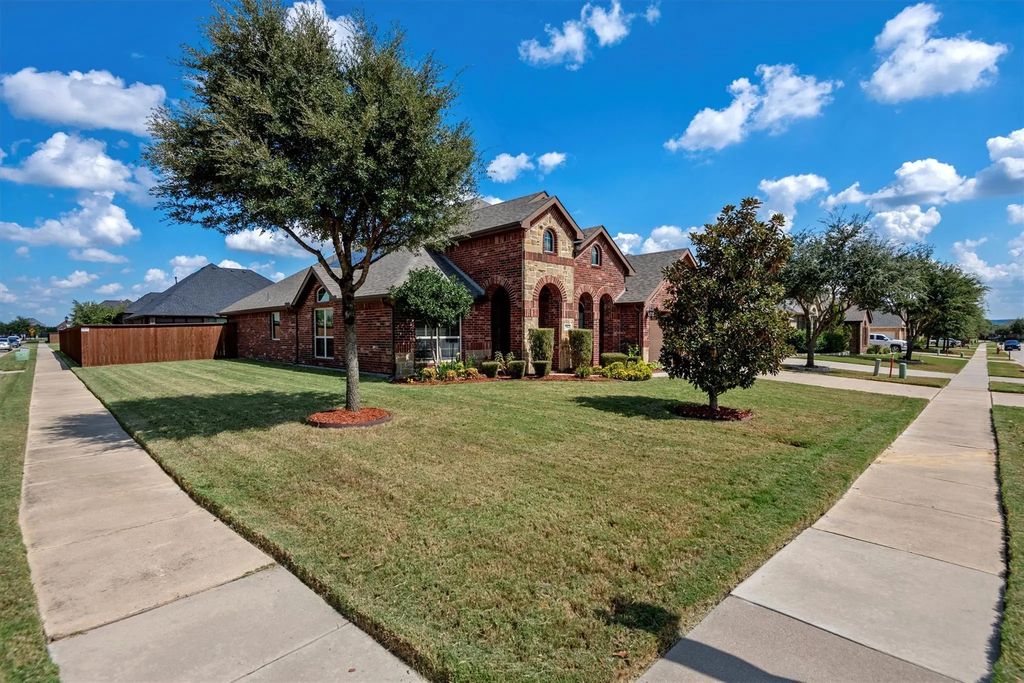 2964 Cool Water Terrace, Grand Prairie