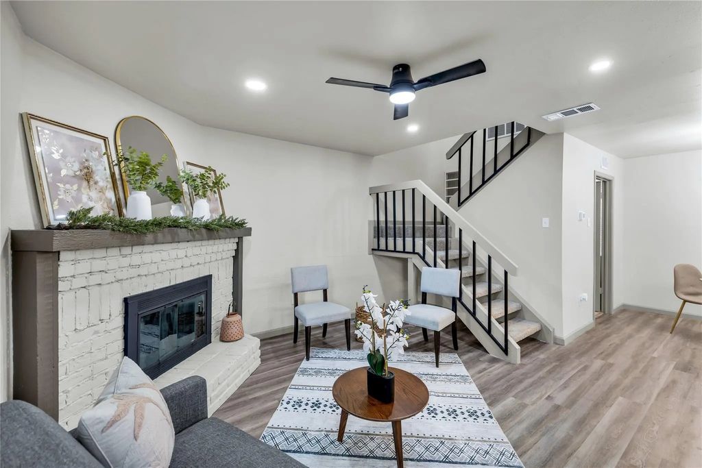 881 Dublin Drive 2, Richardson