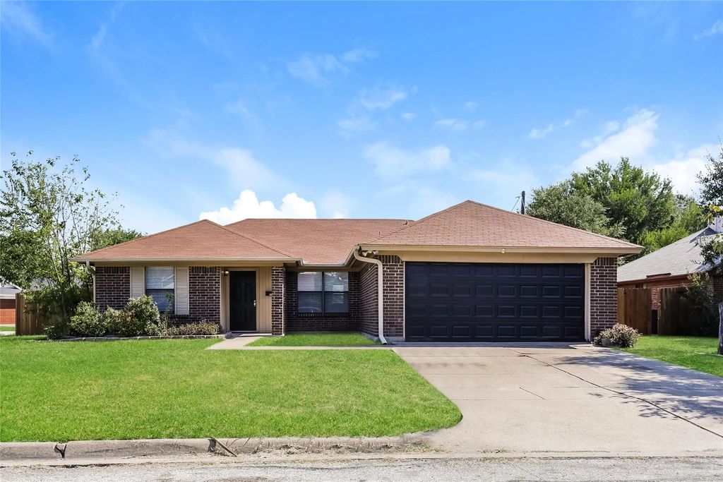6401 Freedom Court, Arlington