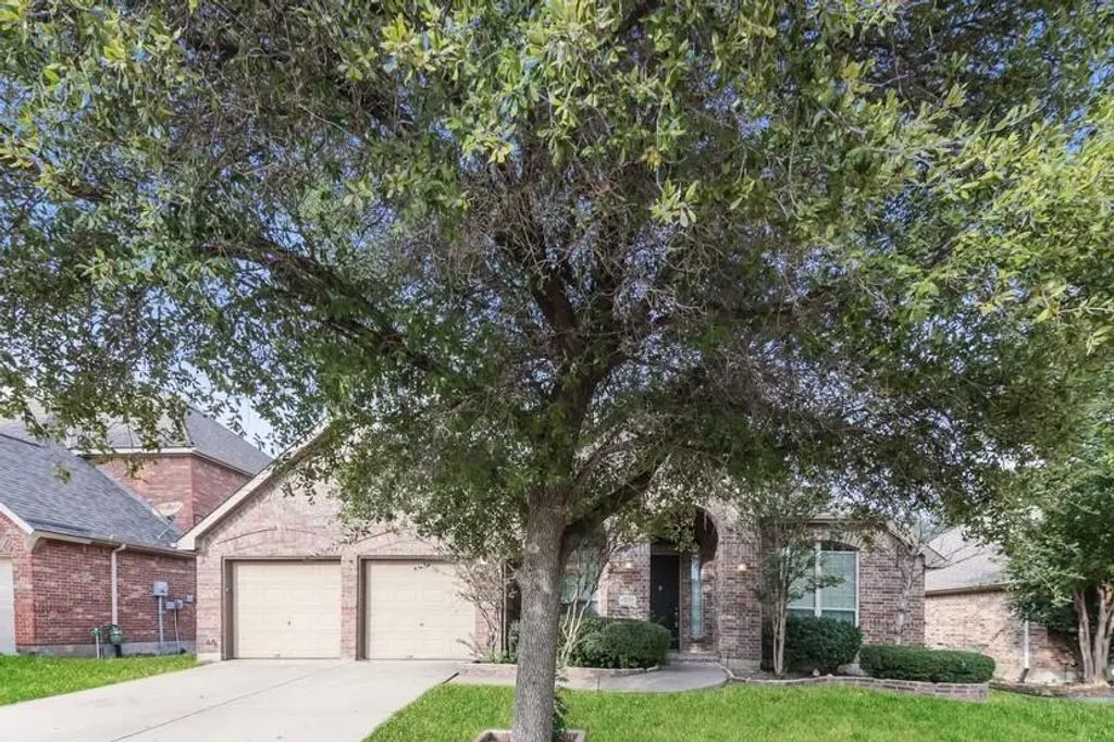 2677 Pine Trail Drive, Little Elm