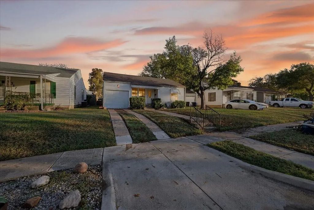 3321 Purington Avenue, Fort Worth