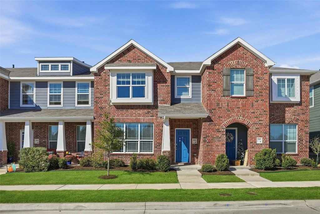 3941 Hometown Boulevard, Forney