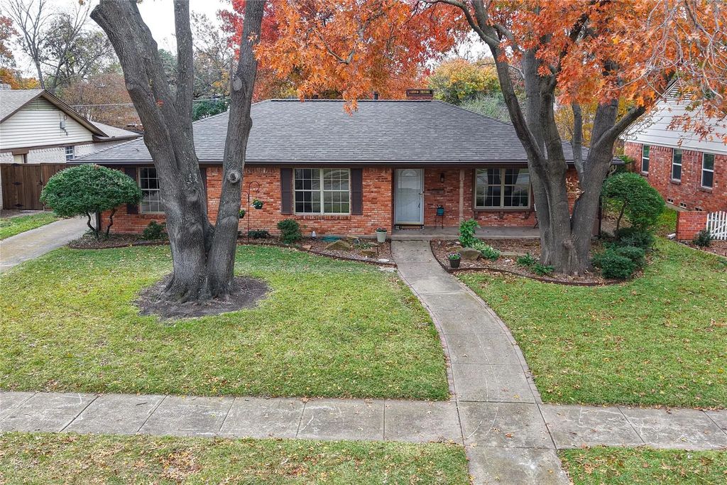 611 Parkview Lane, Richardson