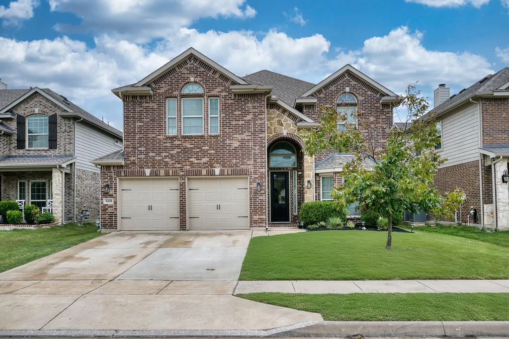 9428 Chuparosa Drive, Fort Worth
