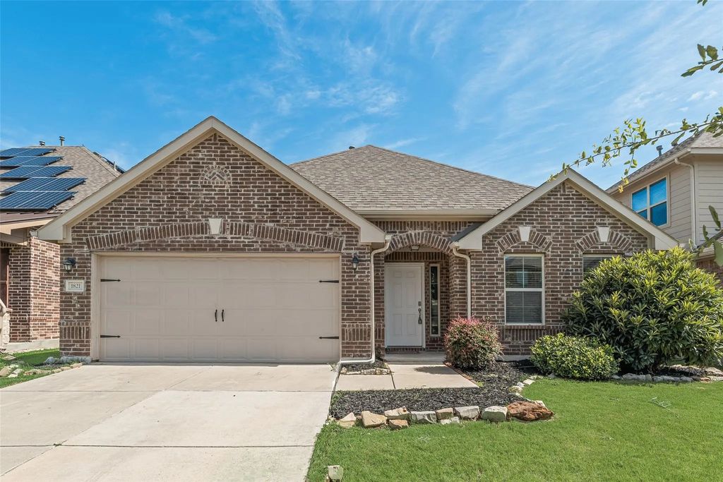 1821 Ridge Creek Lane, Aubrey