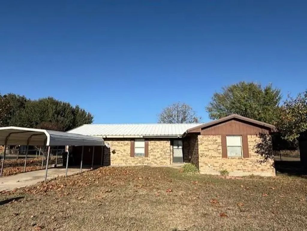 212 Sudderth Drive, Early