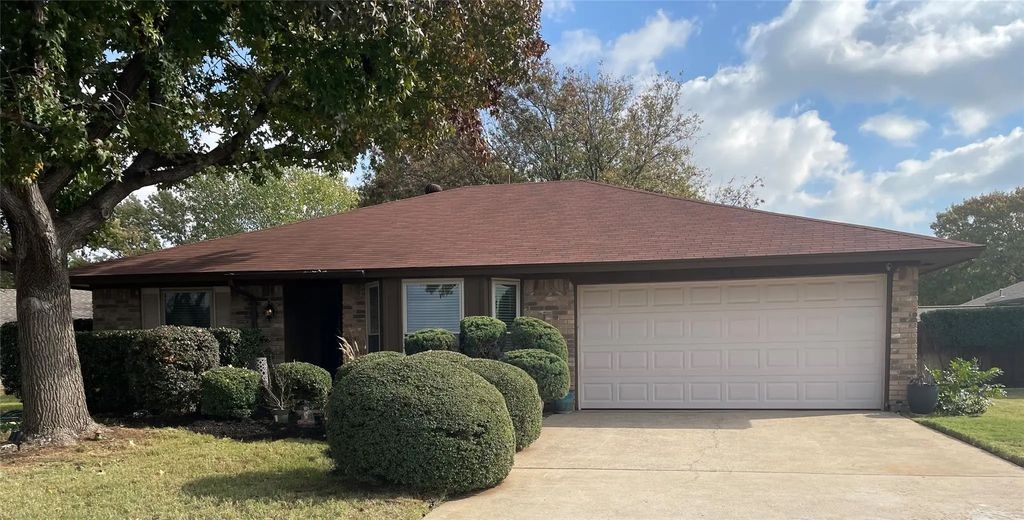 406 Anice Lane, Euless