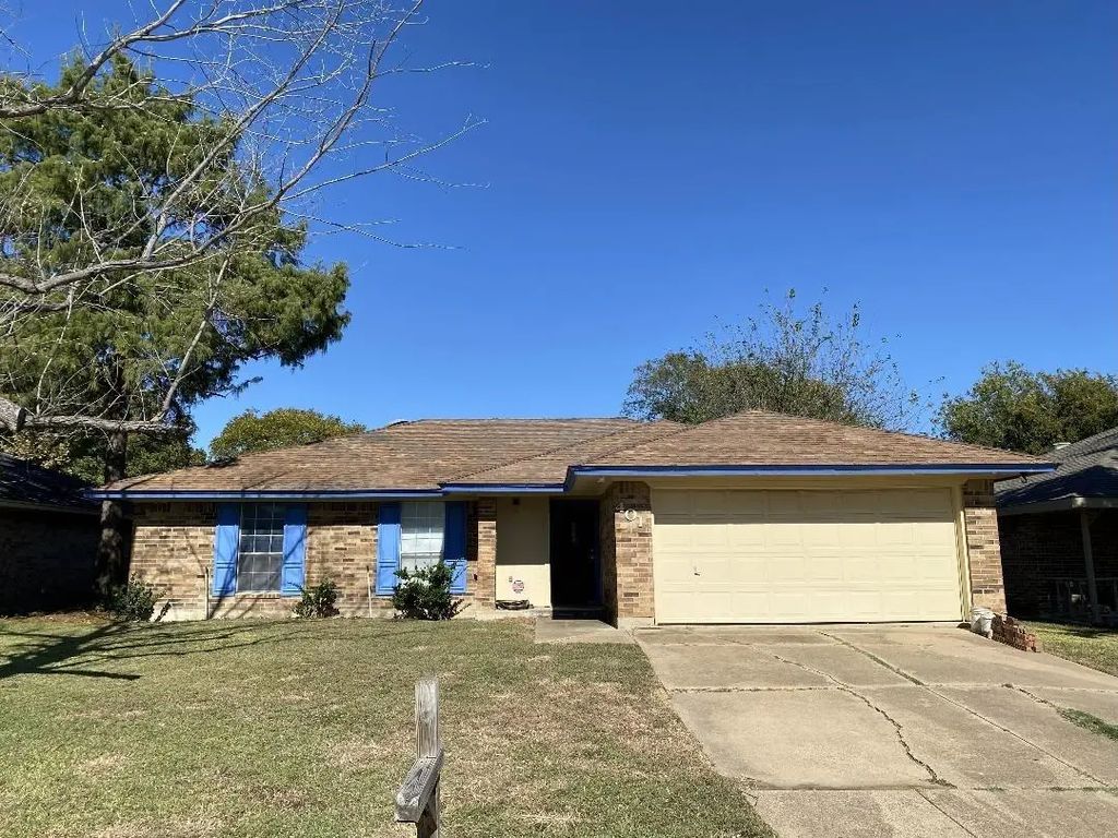 401 Myrtle Drive, Arlington
