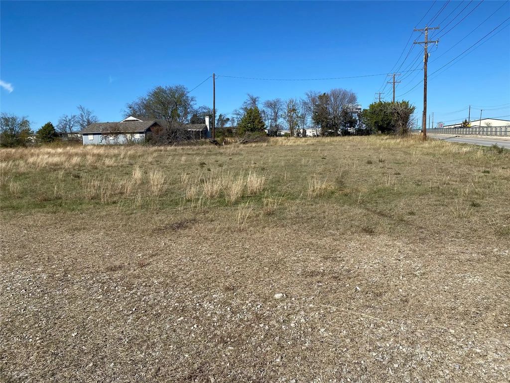 3129 N State Highway 91, Denison