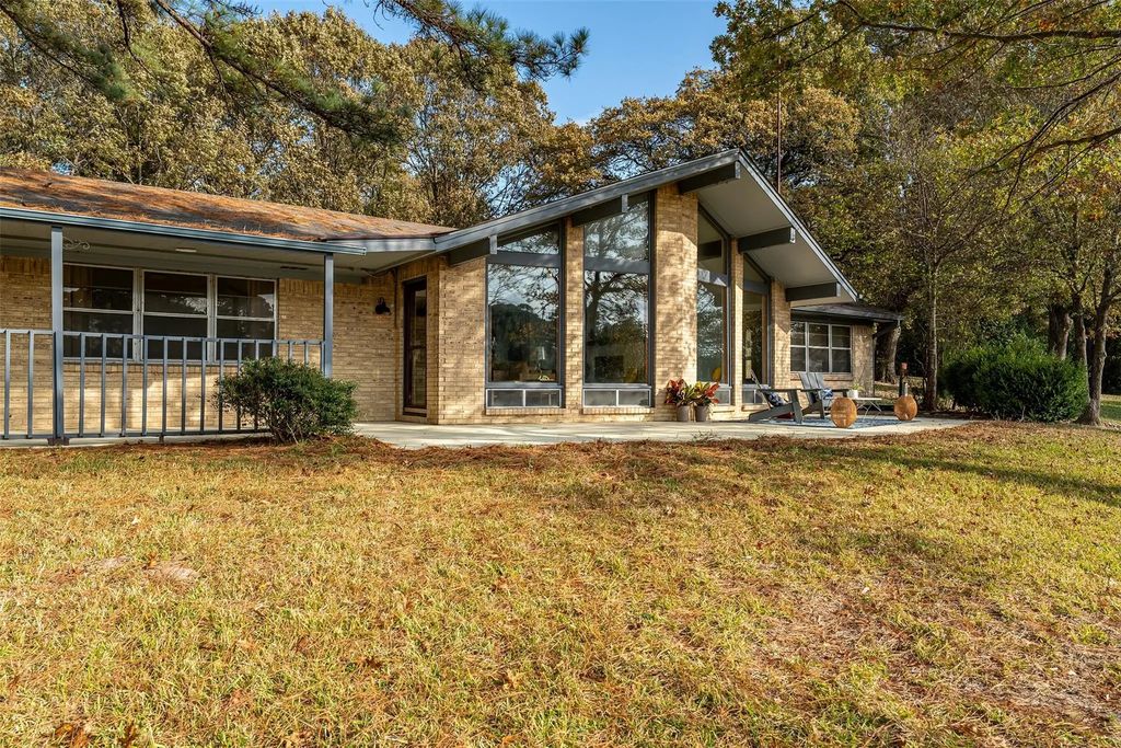 1370 County Road 3230, Quitman