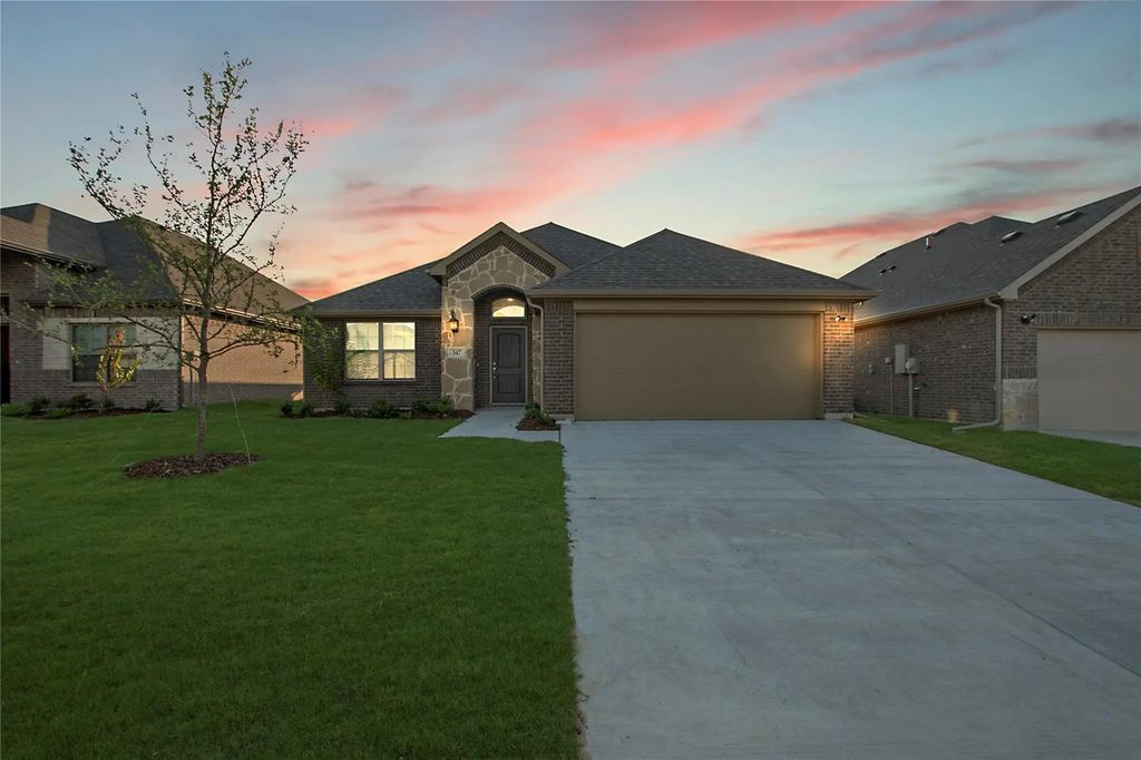 347 Saltmeadow Lane, Red Oak