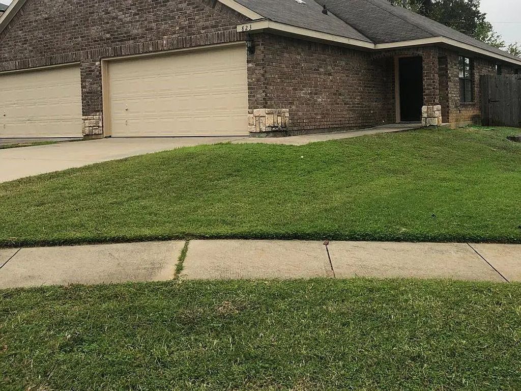 821 Cullum Court, Hurst